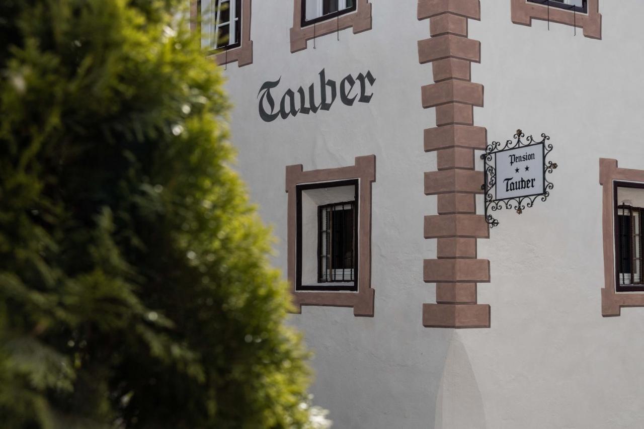 ברסאנונה Garni Hotel Tauber מראה חיצוני תמונה