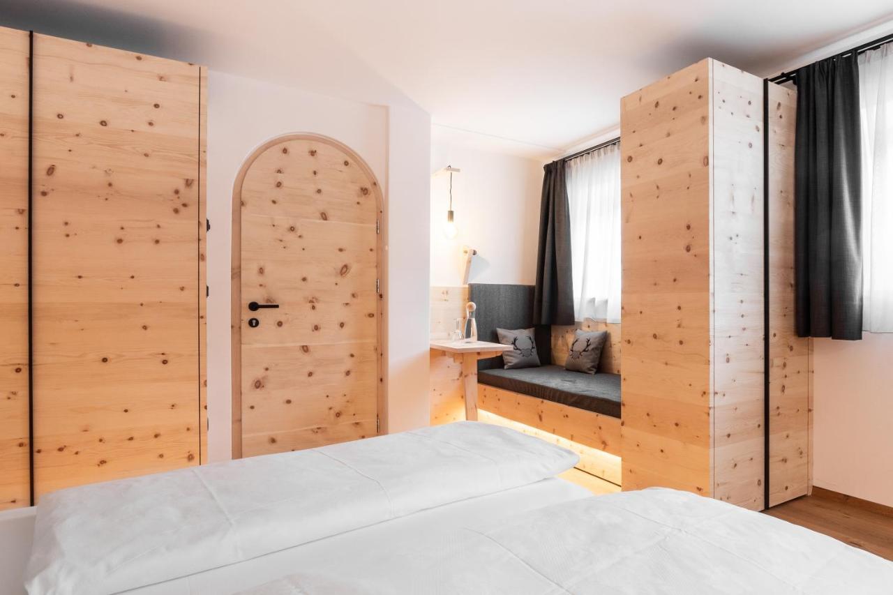 ברסאנונה Garni Hotel Tauber מראה חיצוני תמונה